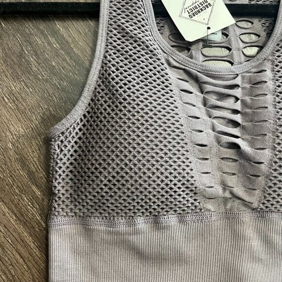 NWT Mono B Laser Cut Seamless Sports Bra Arcane Size Small - Picture 3 of 5